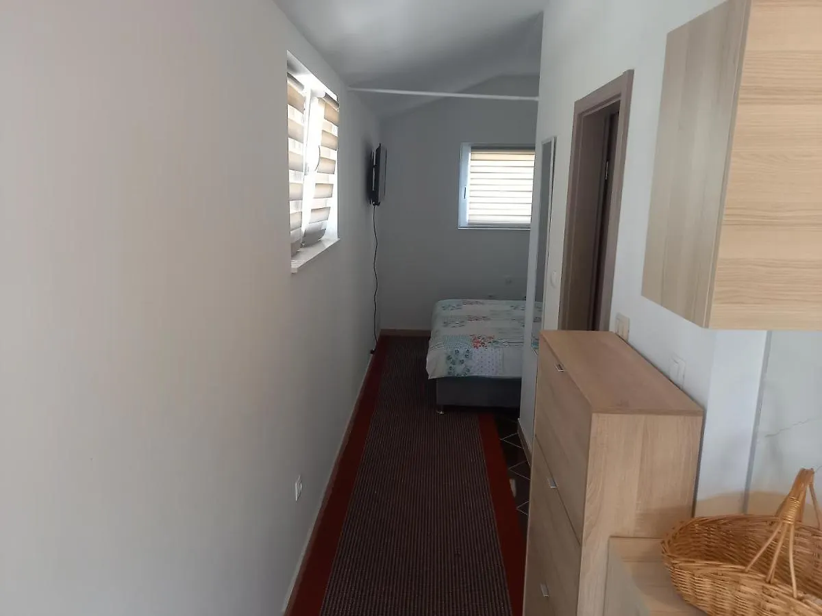 Studio Apartman Sutic Kastel Novi