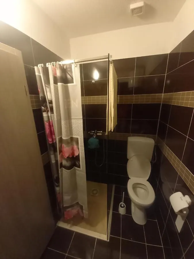 Studio Apartman Sutic Kaštel Novi 0*,  Chorvatsko
