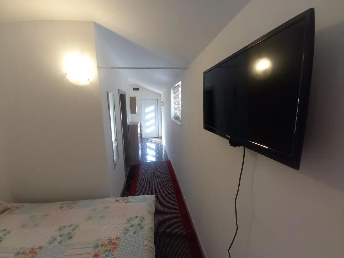 Studio Apartman Sutic Kaštel Novi Apartmán
