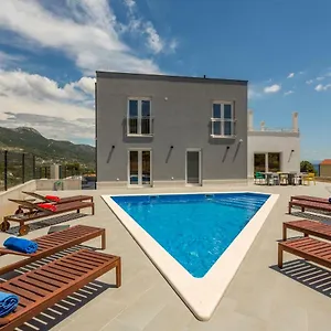 Appartement Mila Kastela, Kaštel Novi